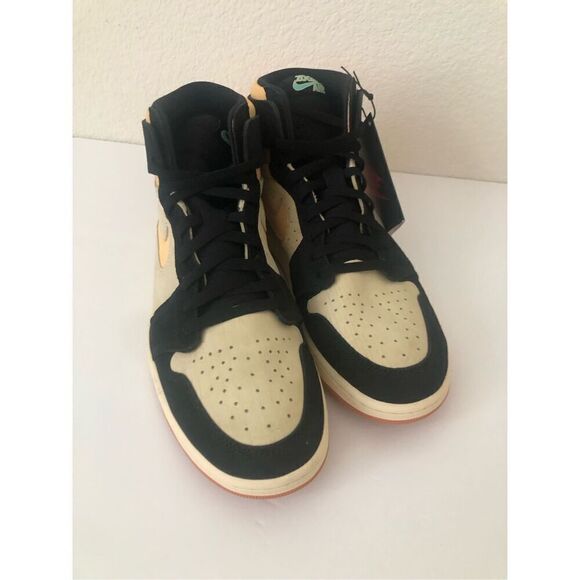 Nike Air Jordan 1 Zoom CMFT 2 Muslin/Celestial Gold-Black Men\'s Size 10 main image 4